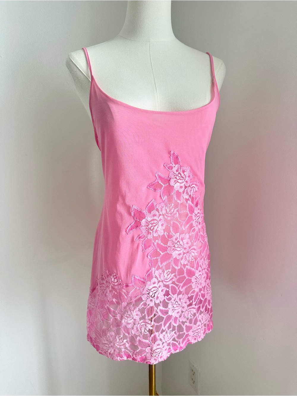 New💕La Perla Pink Floral Lace Chemise